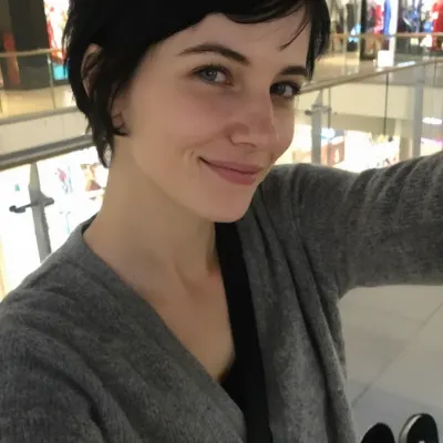 Ксения, 21